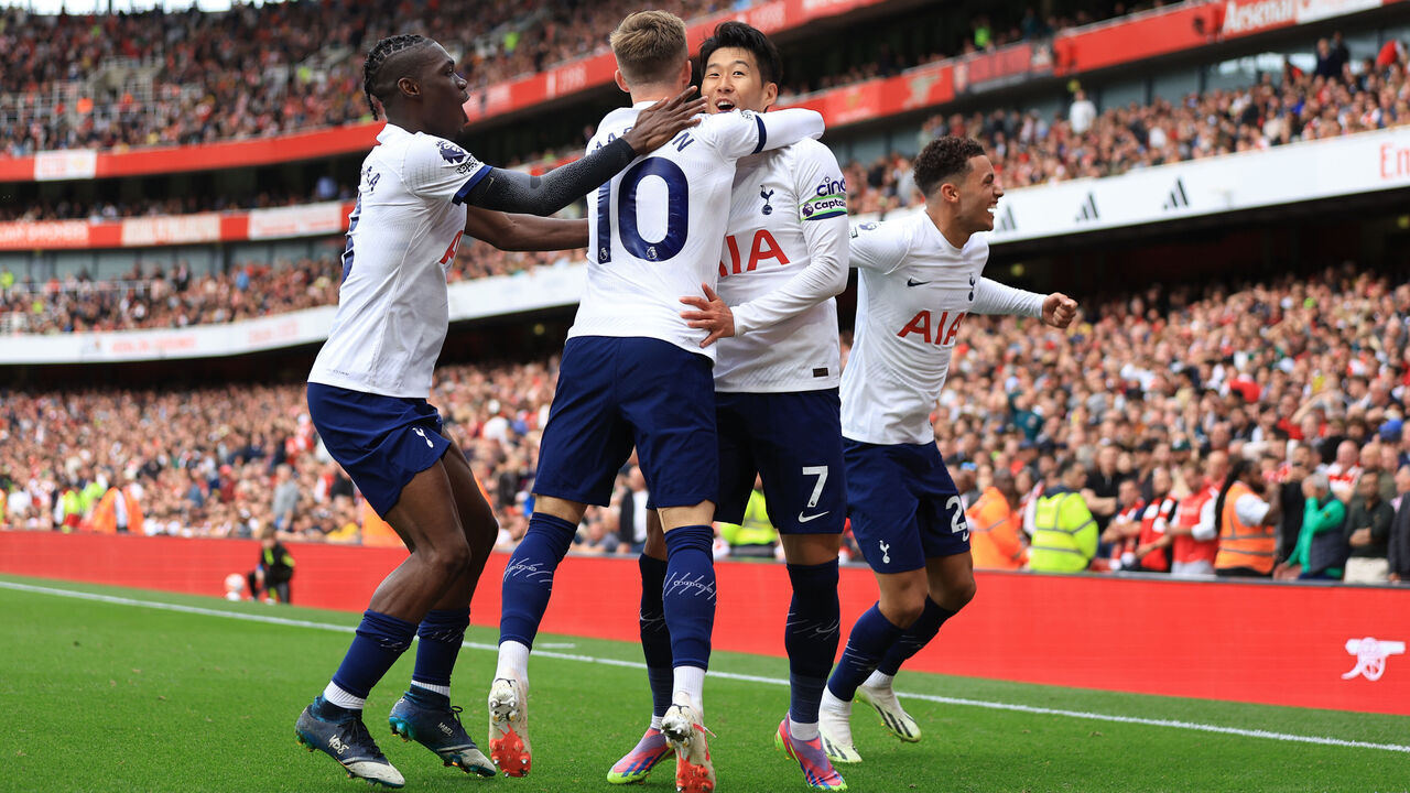 LONDON, ENGLAND - SEPTEMBER 24: Son Heung-min of Tottenham Hotspur celebrates scoring a goal 2-2 during the Premier League match between Arsenal FC and Tottenham Hotspur at Emirates Stadium on September 24, 2023 in London, England.