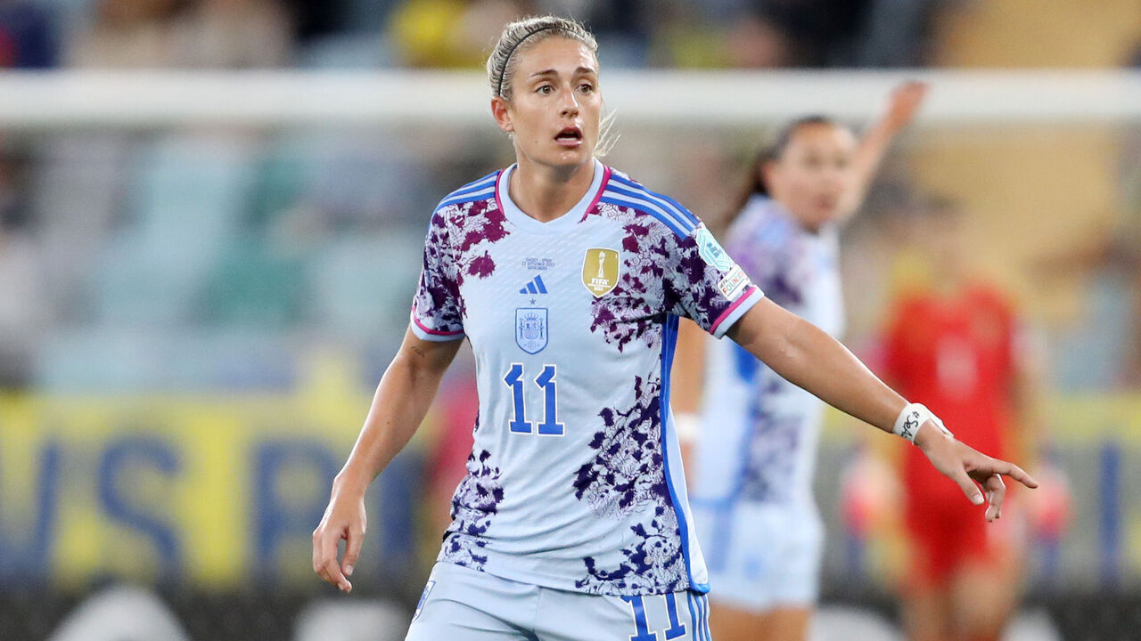GOTHENBURG, SWEDEN - SEPTEMBER 22: Alexia Putellas of Spain looks on during the UEFA Womens Nations League match between Sweden and Spain at Gamla Ullevi on September 22, 2023 in Gothenburg, Sweden.