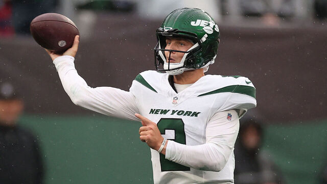 EAST RUTHERFORD, NEW JERSEY - SEPTEMBER 24: Zach Wilson #2 of the New York Jets in action against the New England Patriots during their game at MetLife Stadium on September 24, 2023 in East Rutherford, New Jersey.