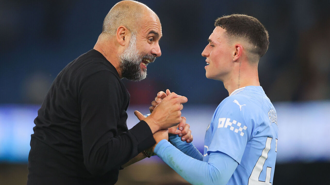 MANCHESTER, ENGLAND - AUGUST 19: Josep 'Pep' Guardiola, manager of Manchester City, issues instructions to Phil Foden of Manchester City after the Premier League match between Manchester City and Newcastle United at Etihad Stadium on August 19, 2023 in Manchester, England.
