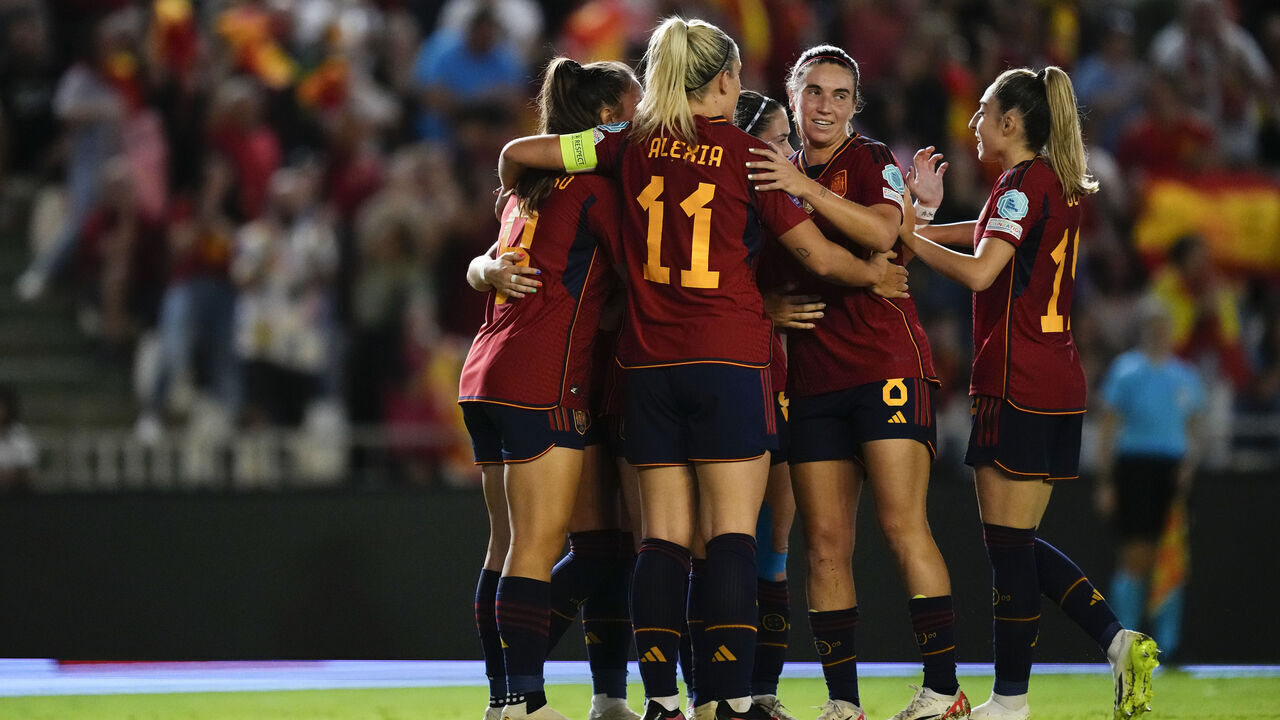CORDOBA, SPAIN - SEPTEMBER 26: Inma Gabarro of Spain celebrates after scoring her sides first goal during the UEFA Womens Nations League match between Spain and Switzerland at Estadio Nuevo Arcangel on September 26, 2023 in Cordoba, Spain.