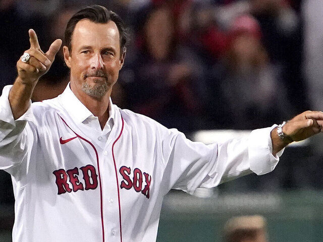 Tim Wakefield Asks for 'Privacy' After Curt Schilling Shares Cancer News