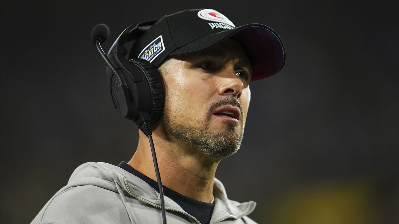 GREEN BAY, WI - SEPTEMBER 28: Green Bay Packers head coach Matt LaFleur looks on from the sideline during an NFL football game at Lambeau Field on September 28, 2023 in Green Bay, Wisconsin.