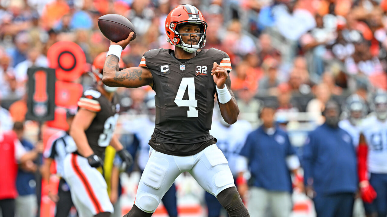 CLEVELAND, OHIO - SEPTEMBER 24: Quarterback Deshaun Watson #4 of the Cleveland Browns passes during the first quarter against the Tennessee Titans at Cleveland Browns Stadium on September 24, 2023 in Cleveland, Ohio. The Browns defeated the Titans 27-3.