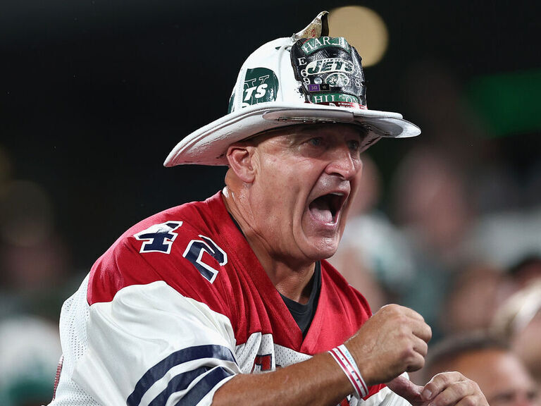 Jets superfan 'Fireman Ed' tells team 'it's time to move on' from