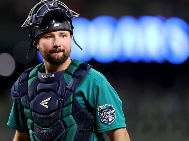 Raleigh apologizes for comments after Mariners eliminated from postseason race | theScore.com