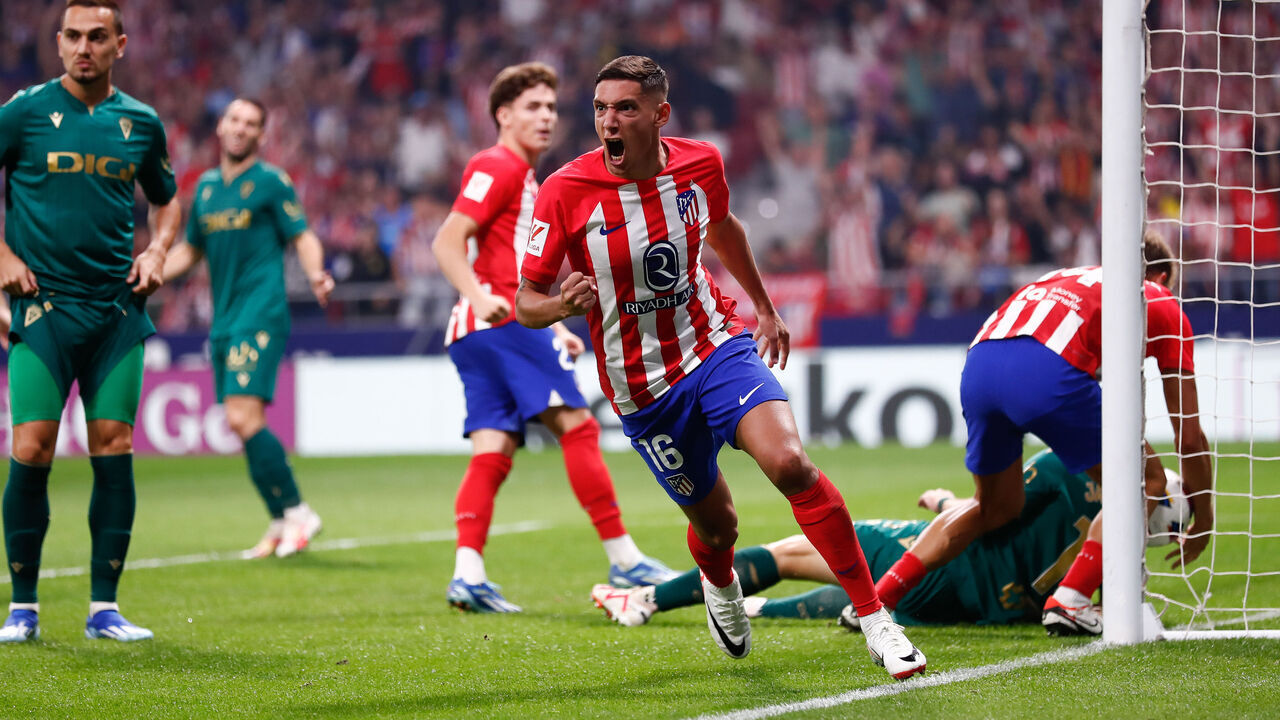 MADRID, SPAIN - OCTOBER 01: Nahuel Molina of Atletico de Madrid celebrates a goal during the spanish league, LaLiga EA Sports, football match played between Atletico de Madrid and Cadiz CF at Civitas Metropolitano stadium on October 01, 2023, in Madrid, Spain.