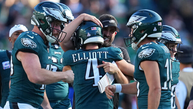 PHILADELPHIA, PENNSYLVANIA - OCTOBER 1: Head coach Nick Sirianni of the Philadelphia Eagles celebrates with Jake Elliott #4 against the Washington Commanders at Lincoln Financial Field on October 1, 2023 in Philadelphia, Pennsylvania.