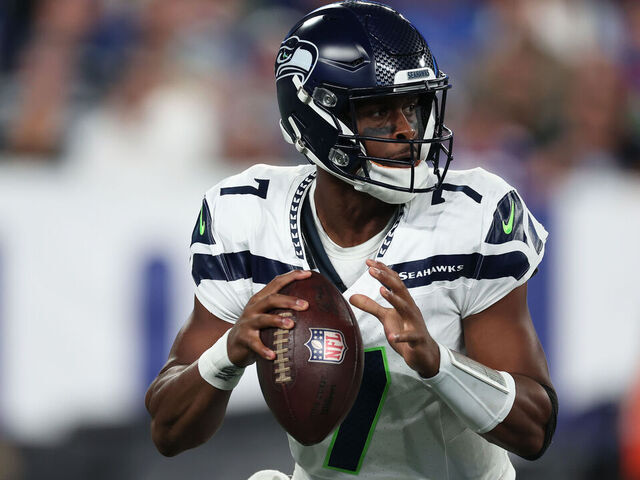 Geno Smith injury: Seahawks QB playing through knee injury in Week