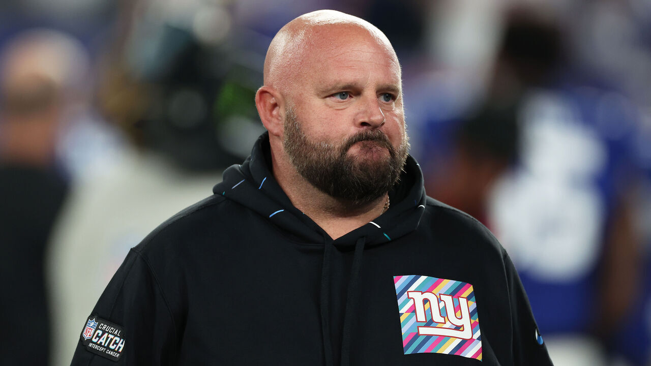 EAST RUTHERFORD, NEW JERSEY - OCTOBER 02: Head coach Brian Daboll of the New York Giants looks on prior to a game against the Seattle Seahawks at MetLife Stadium on October 02, 2023 in East Rutherford, New Jersey.