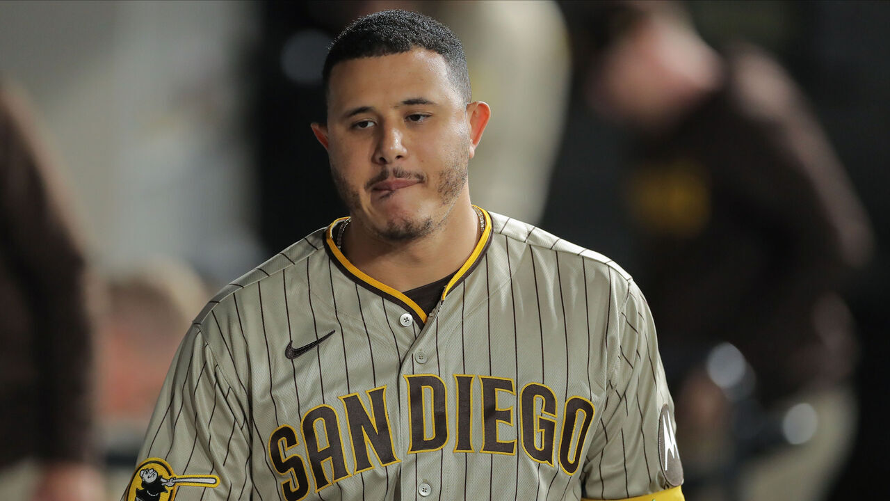 CHICAGO, IL - SEPTEMBER 29: San Diego Padres third baseman Manny Machado (13) looks on from the dugout during a Major League Baseball game between the San Diego Padres and the Chicago White Sox on September 29, 2023 at Guaranteed Rate Field in Chicago, IL.