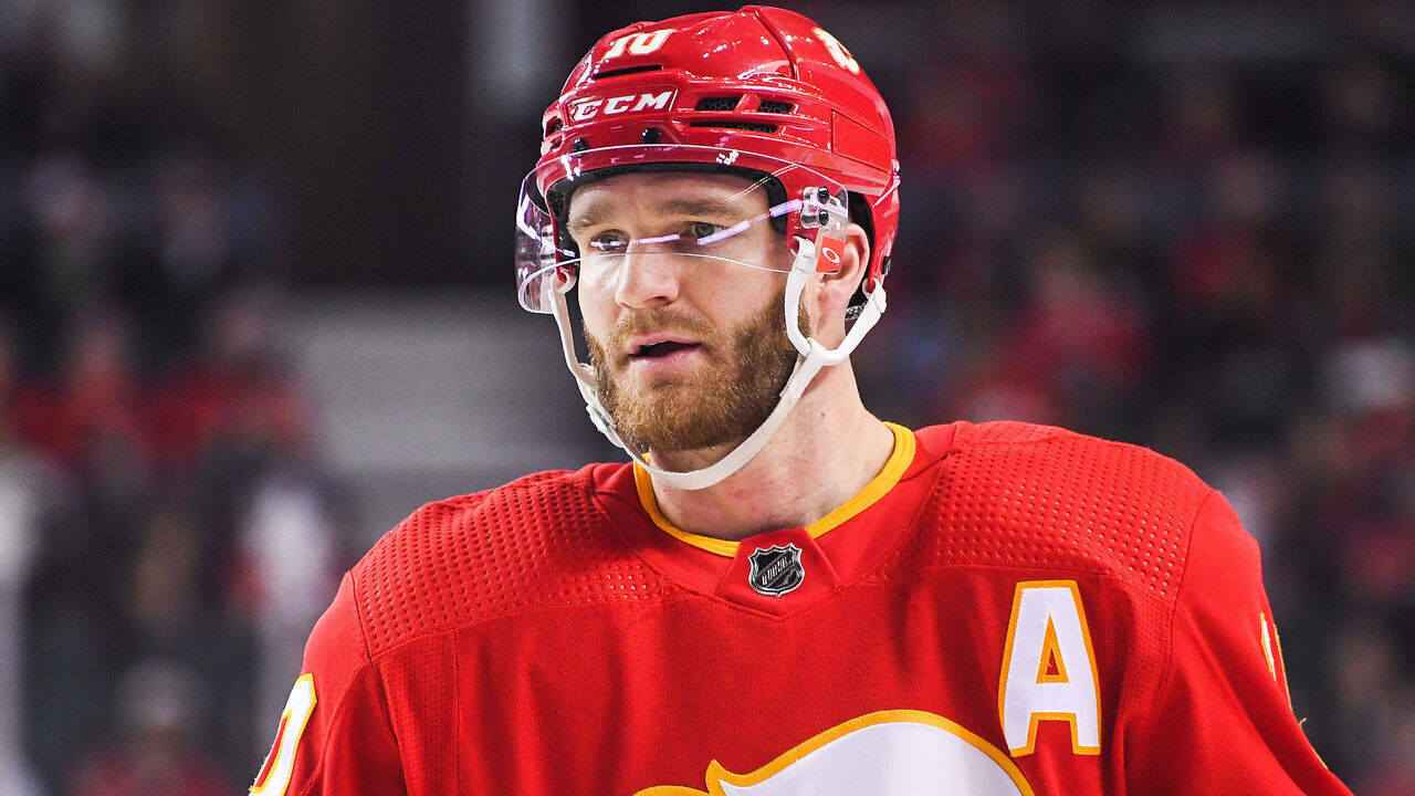CALGARY, CANADA - APRIL 2: Jonathan Huberdeau #10 of the Calgary Flames in action against the Anaheim Ducks during an NHL game at Scotiabank Saddledome on April 2, 2023 in Calgary, Alberta, Canada. The Flames defeated the Ducks 5-4.