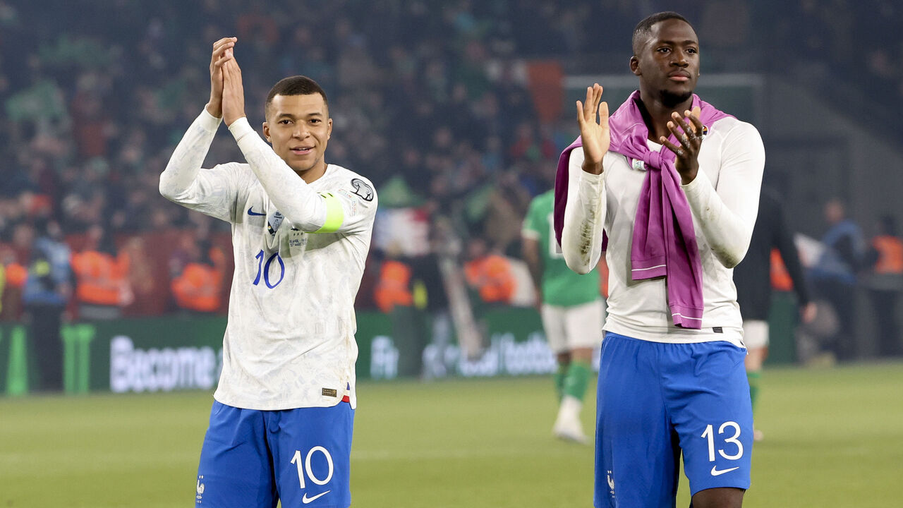 DUBLIN, IRELAND - MARCH 27: Antoine Griezmann, Moussa Diaby, Kylian Mbappe, Ibrahima Konate of France salute the supporters after their victory following the UEFA EURO 2024 qualifying round group B match between Republic of Ireland and France at Aviva Stadium on March 27, 2023 in Dublin, Ireland.