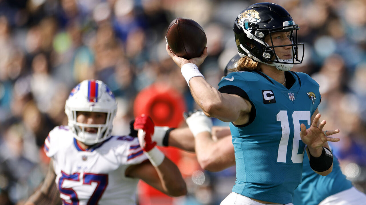 JACKSONVILLE, FLORIDA - NOVEMBER 07: Trevor Lawrence #16 of the Jacksonville Jaguars looks to pass the ball during the second quarter against the Buffalo Bills at TIAA Bank Field on November 07, 2021 in Jacksonville, Florida.