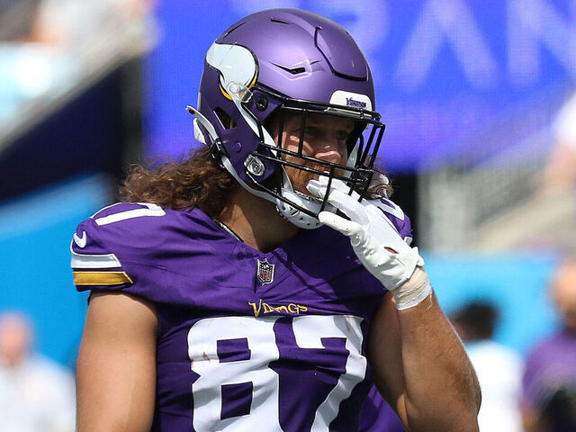 CHARLOTTE, NC - OCTOBER 01: Minnesota Vikings tight end T.J. Hockenson (87) during an NFL football game between the Minnesota Vikings and the Carolina Panthers on October 1, 2023 at Bank of America Stadium in Charlotte, N.C.