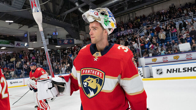 SYDNEY, NOVA SCOTIA - OCTOBER 01: Spencer Knight #30 of the Florida Panthers and his teammates salute the fans after the 2022 Kraft Hockeyville game between the Florida Panthers and the Ottawa Senators at Centre 200 on October 01, 2023 in Sydney, Nova Scotia. The Florida Panthers and the Ottawa Senators play in the 2022 Kraft Hockeyville pre-season game, which was postponed due to the COVID lockdown.