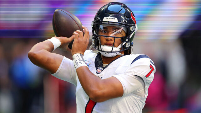 ATLANTA, GEORGIA - OCTOBER 08: C.J. Stroud #7 of the Houston Texans warms up before the game against the Atlanta Falcons at Mercedes-Benz Stadium on October 08, 2023 in Atlanta, Georgia.