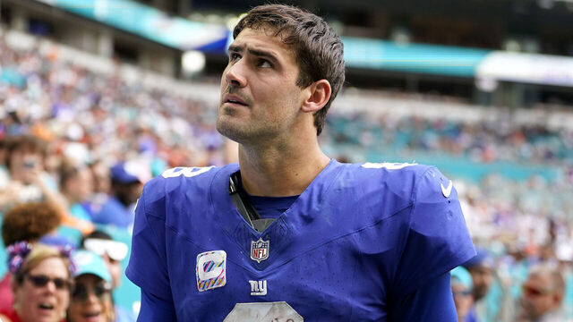 MIAMI GARDENS, FLORIDA - OCTOBER 08: Daniel Jones #8 of the New York Giants leaves the field after an injury against the Miami Dolphins during the fourth quarter at Hard Rock Stadium on October 08, 2023 in Miami Gardens, Florida.