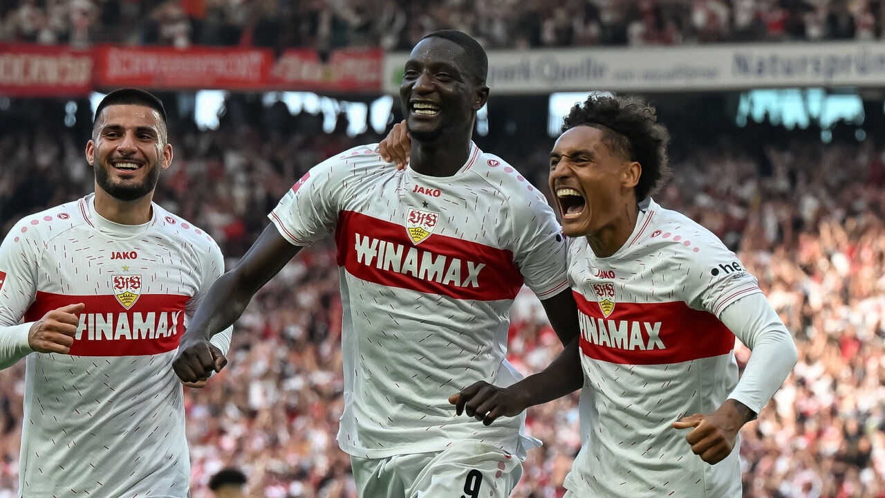 STUTTGART, GERMANY - OCTOBER 07: Serhou Guirassy of VfB Stuttgart celebrates after scoring his team’s third goal during the Bundesliga match between VfB Stuttgart and VfL Wolfsburg at MHPArena on October 07, 2023 in Stuttgart, Germany.