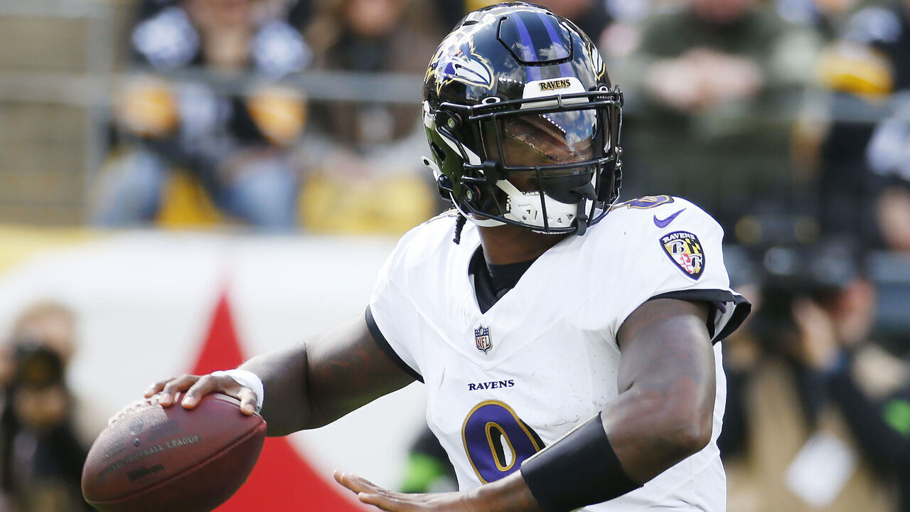 PITTSBURGH, PENNSYLVANIA - OCTOBER 08: Lamar Jackson #8 of the Baltimore Ravens attempts a pass during the first half against the Pittsburgh Steelers at Acrisure Stadium on October 08, 2023 in Pittsburgh, Pennsylvania.