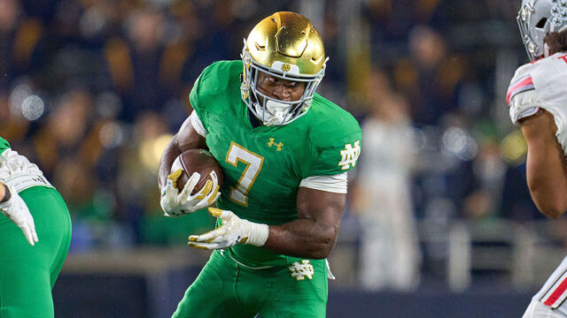 SOUTH BEND, IN - SEPTEMBER 23: Notre Dame Fighting Irish running back Audric Estime (7) runs with the football in action during a football game between the Notre Dame Fighting Irish and the Ohio State Buckeyes on September 23, 2023 at Notre Dame Stadium in South Bend, IN.