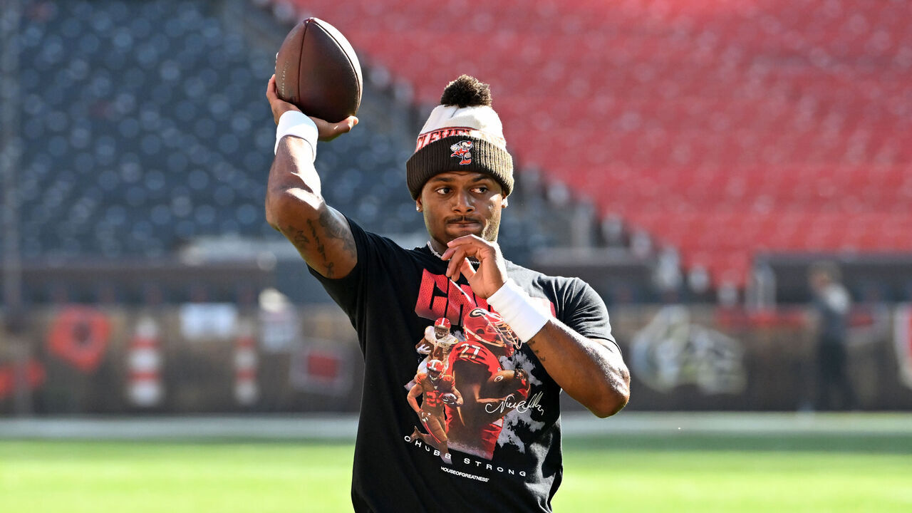 CLEVELAND, OHIO - OCTOBER 01: Deshaun Watson #4 of the Cleveland Browns warms up prior to a game against the Baltimore Ravens at Cleveland Browns Stadium on October 01, 2023 in Cleveland, Ohio.