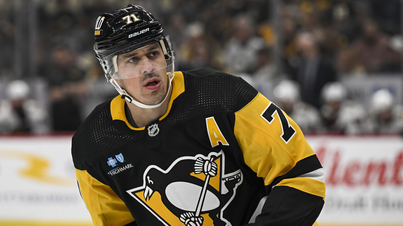 PITTSBURGH, PA - OCTOBER 10: Pittsburgh Penguins center Evgeni Malkin (71) looks on during the first period in the NHL game between the Pittsburgh Penguins and the Chicago Blackhawks on October 10, 2023, at PPG Paints Arena in Pittsburgh, PA.