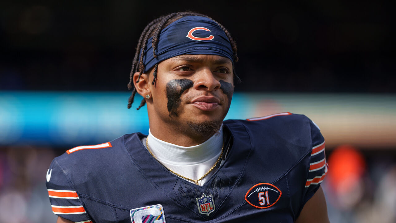CHICAGO, IL - OCTOBER 15: Quarterback Justin Fields #1 of the Chicago Bears warms up prior to an NFL football game against the Minnesota Vikings at Soldier Field on October 15, 2023 in Chicago, Illinois.