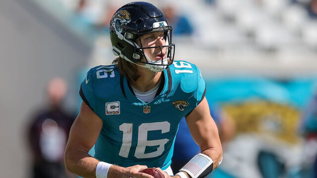 JACKSONVILLE, FLORIDA - OCTOBER 15: Trevor Lawrence #16 of the Jacksonville Jaguars looks to pass against the Indianapolis Colts at EverBank Stadium on October 15, 2023 in Jacksonville, Florida.