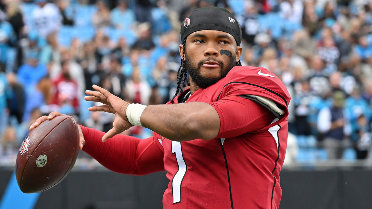 CHARLOTTE, NORTH CAROLINA - OCTOBER 02: Kyler Murray #1 of the Arizona Cardinals warms up during their game against the Carolina Panthers at Bank of America Stadium on October 02, 2022 in Charlotte, North Carolina.