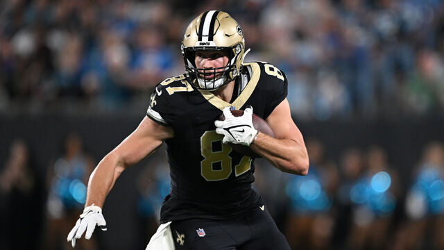 CHARLOTTE, NORTH CAROLINA - SEPTEMBER 18: Foster Moreau #87 of the New Orleans Saints makes a catch against the Carolina Panthers during their game at Bank of America Stadium on September 18, 2023 in Charlotte, North Carolina.