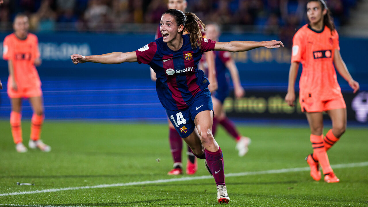 BARCELONA, SPAIN - OCTOBER 05: Aitana Bonmati of Fc Barcelona Femenino celebrates a goal during the Spanish league, Liga F, football match played between Fc Barcelona and Valencia FC at Johan Cruyff Stadium on October 05, 2023 in Barcelona, Spain.