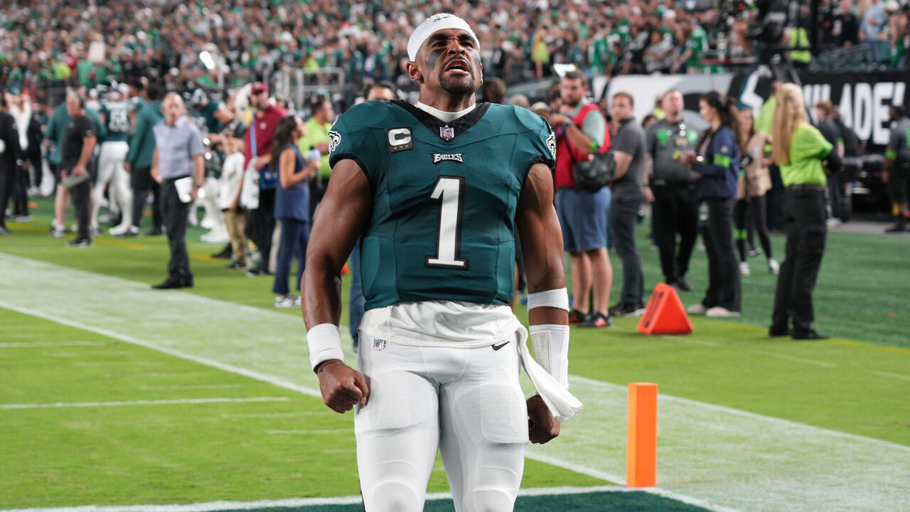 PHILADELPHIA, PA - SEPTEMBER 14: Philadelphia Eagles quarterback Jalen Hurts (1) yells to the fans during the game between the Minnesota Vikings and the Philadelphia Eagles on September 14, 2023, at Lincoln Financial Field, in Philadelphia, PA.