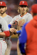 144 Luis Gonzalez World Series Photos & High Res Pictures - Getty