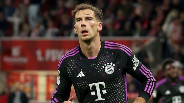 MAINZ, GERMANY - OCTOBER 21: Leon Goretzka of Bayern München looks on during the Bundesliga match between 1. FSV Mainz 05 and FC Bayern München at MEWA Arena on October 21, 2023 in Mainz, Germany.