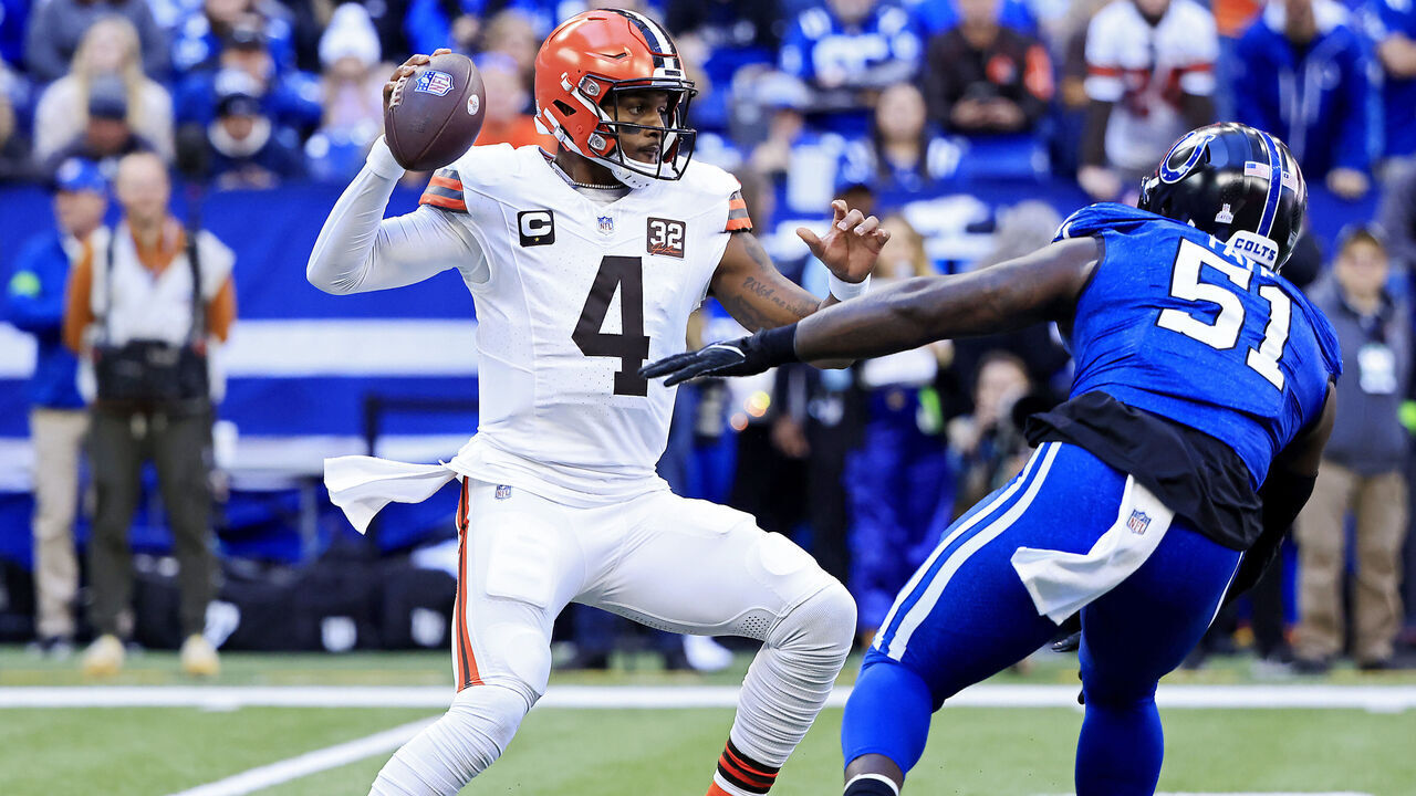 INDIANAPOLIS, INDIANA - OCTOBER 22: Deshaun Watson #4 of the Cleveland Browns scrambles during the first quarter against Kwity Paye #51 of the Indianapolis Colts at Lucas Oil Stadium on October 22, 2023 in Indianapolis, Indiana.