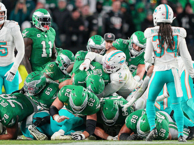 PHILADELPHIA, PA - OCTOBER 22: Philadelphia Eagles run the tush push for a first down during the game between the Miami Dolphins and the Philadelphia Eagles on October 22, 2023 at Lincoln Financial Field.