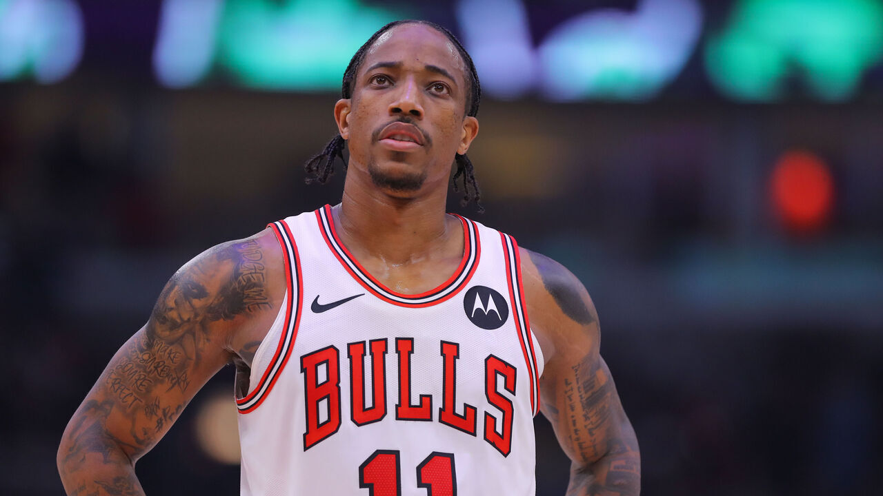 CHICAGO, IL - OCTOBER 25: Chicago Bulls forward DeMar DeRozan (11) looks on during a NBA game between the Oklahoma City Thunder and the Chicago Bulls on October 25, 2023 at the United Center in Chicago, IL.