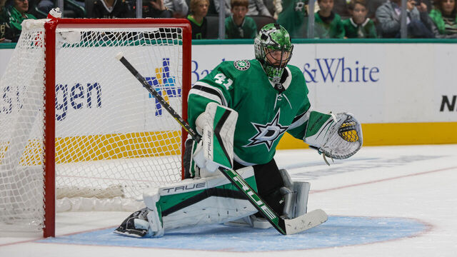 DALLAS, TX - OCTOBER 21: Dallas Stars goaltender Scott Wedgewood (41) blocks a shot during the game between the Dallas Stars and the Philadelphia Flyers on October 21, 2023 at American Airlines Center in Dallas, Texas.