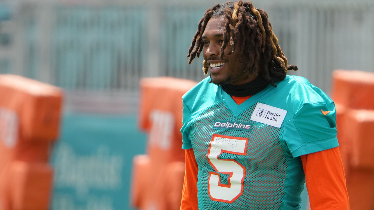 MIAMI GARDENS, FL - JUNE 08: Miami Dolphins cornerback Jalen Ramsey (5) smiles at a trainer during the Miami Dolphins OTA on Thursday, June 8, 2023 at Baptist Health Training Facility in Miami Gardens Fla.