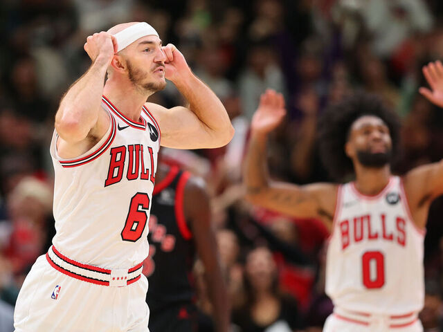 Caruso nails 3 in overtime to give Bulls wild win over Raptors