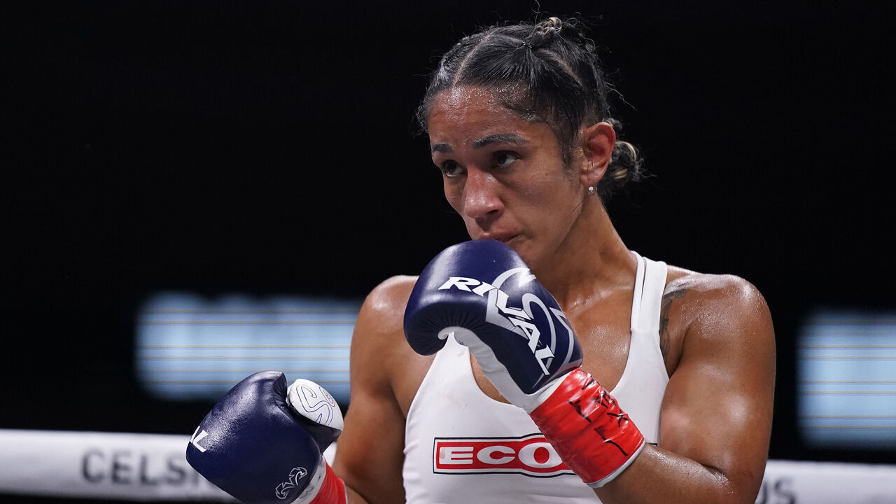 DALLAS, TEXAS - AUGUST 05: Amanda Serrano faces off against Heather Hardy during the third round of their fight at the American Airlines Center on August 05, 2023 in Dallas, Texas.