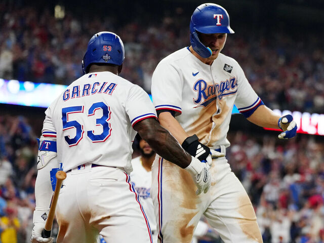 Rangers in awe of García, Seager after Game 1: 'It's otherworldly' | theScore.com