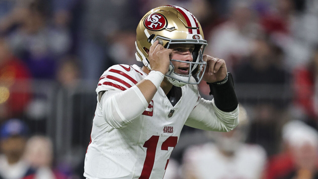 MINNEAPOLIS, MINNESOTA - OCTOBER 23: Brock Purdy #13 of the San Francisco 49ers signals during an NFL football game between the Minnesota Vikings and the San Francisco 49ers at U.S. Bank Stadium on October 23, 2023 in Minneapolis, Minnesota.