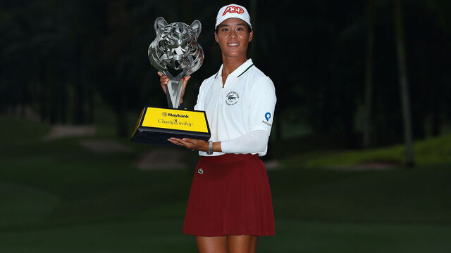 KUALA LUMPUR, MALAYSIA - OCTOBER 29: Celine Boutier of France celebrates with the trophy after winning the Maybank Championship at Kuala Lumpur Golf and Country Club on October 29, 2023 in Kuala Lumpur, Malaysia.