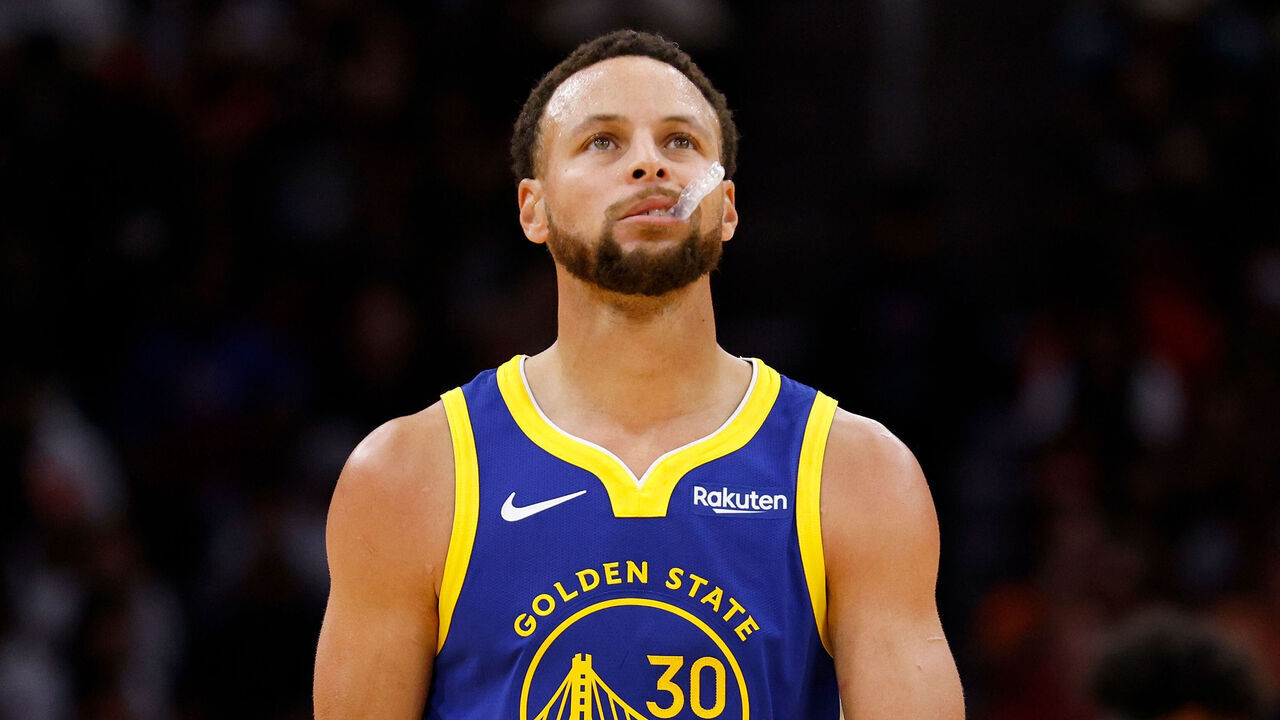 HOUSTON, TEXAS - OCTOBER 29: Stephen Curry #30 of the Golden State Warriors reacts in the first half against the Houston Rockets at Toyota Center on October 29, 2023 in Houston, Texas.