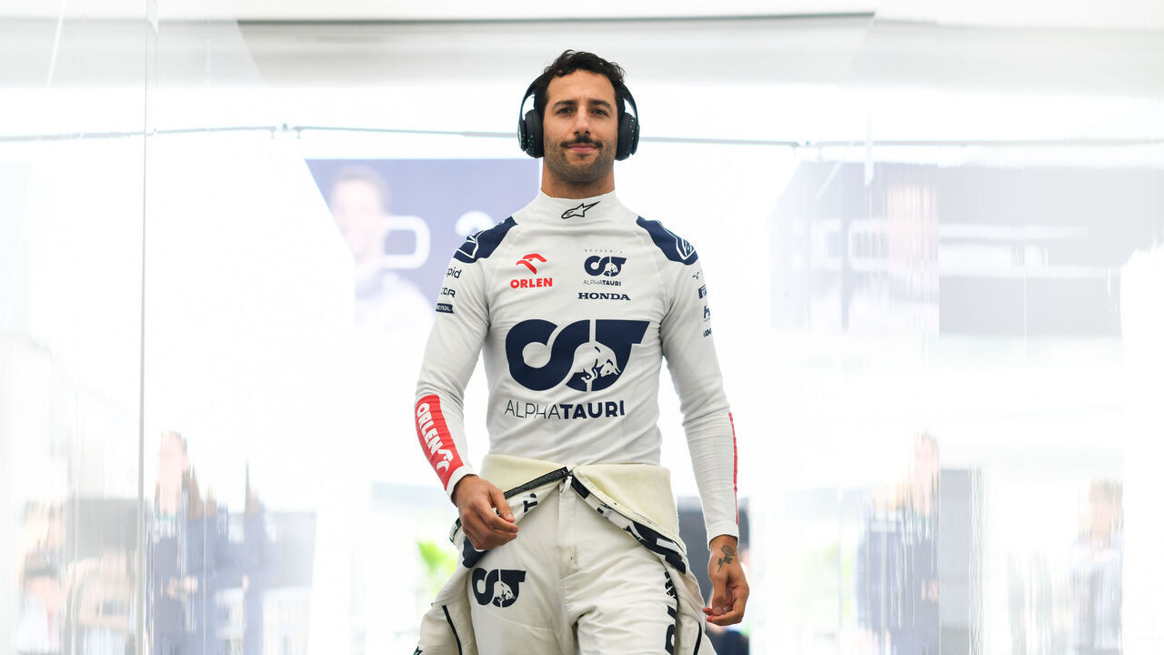 MEXICO CITY, MEXICO - OCTOBER 28: Daniel Ricciardo of Australia and Scuderia AlphaTauri walks in the garage during qualifying ahead of the F1 Grand Prix of Mexico at Autodromo Hermanos Rodriguez on October 28, 2023 in Mexico City, Mexico.