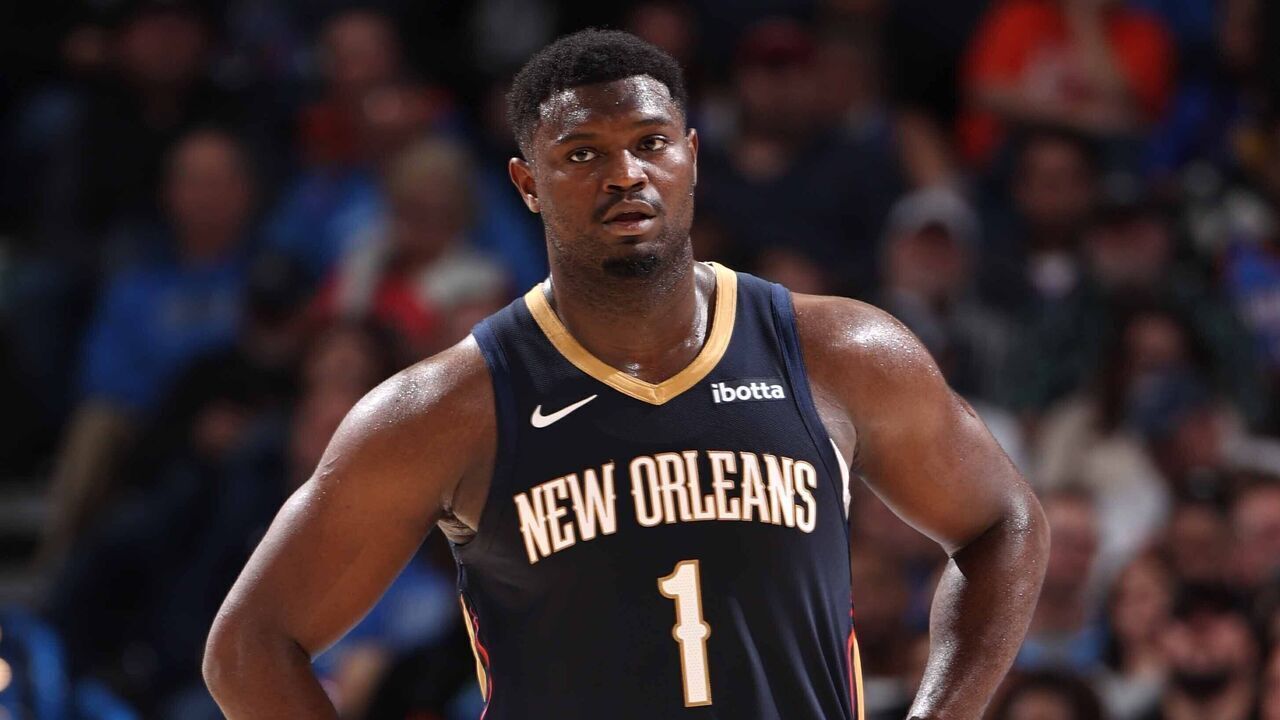 OKLAHOMA CITY, OK - NOVEMBER 1: Zion Williamson #1 of the New Orleans Pelicans looks on during the game against the Oklahoma City Thunder on November 1, 2023 at Paycom Arena in Oklahoma City, Oklahoma. Mandatory Copyright Notice: Copyright 2023 NBAE