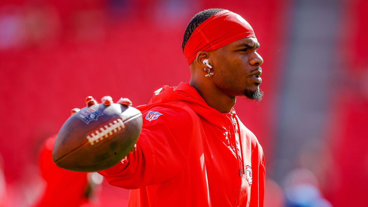 KANSAS CITY, MISSOURI - OCTOBER 22: Marquez Valdes-Scantling #11 of the Kansas City Chiefs warms up prior to the game against the Los Angeles Chargers at GEHA Field at Arrowhead Stadium on October 22, 2023 in Kansas City, Missouri.