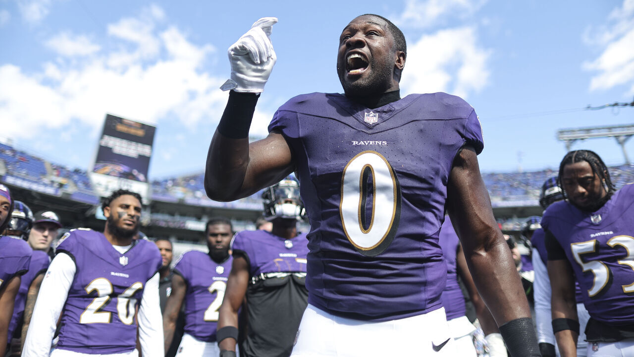 BALTIMORE, MARYLAND - OCTOBER 22: Roquan Smith #0 of the Baltimore Ravens reacts as he leads a huddle prior to an NFL football game between the Baltimore Ravens and the Detroit Lions at M&T Bank Stadium on October 22, 2023 in Baltimore, Maryland.